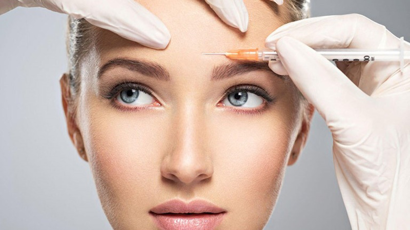 Các phương pháp thẩm mỹ không xâm lấn giúp giảm nhanh và hiệu quả nếp nhăn giữa hai chân mày (Nguồn: Internet)