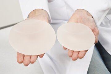 Nâng ngực túi mentor giọt nước là phương pháp nâng ngực đang được nhiều chị em quan tâm (Nguồn: Internet)